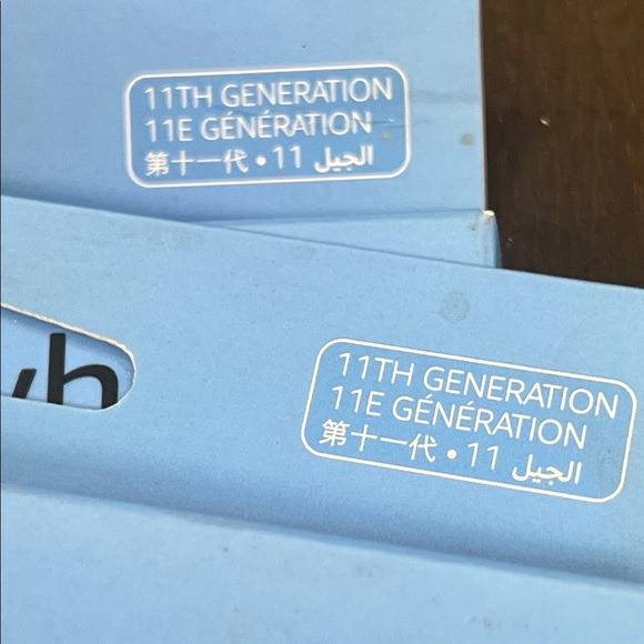 NIB - Amazon Kindle Paperwhite Leather Protective Cover  (11th Gen) – Blue - Picture 6 of 8